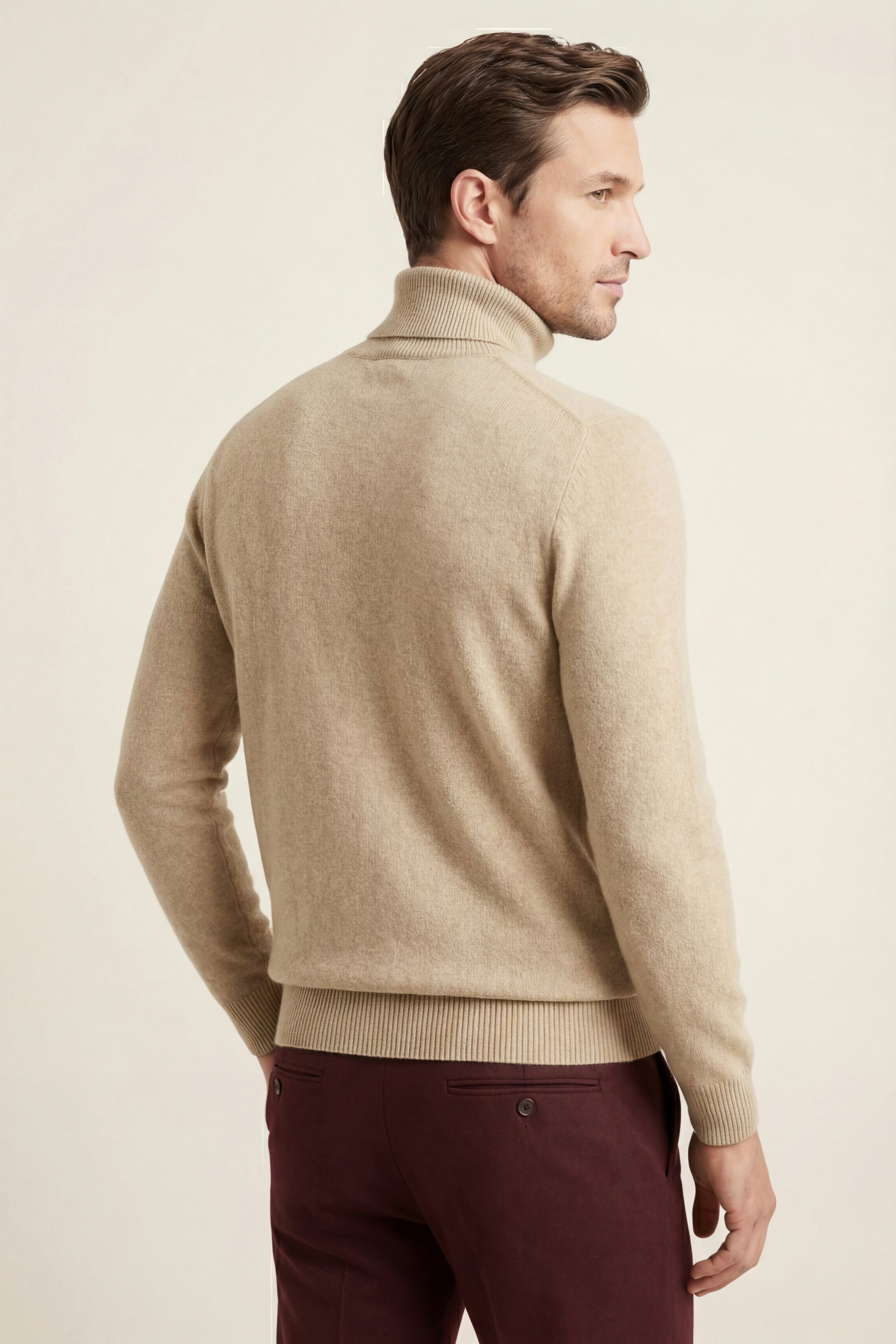Avenzo Cashmere Turtleneck Beige