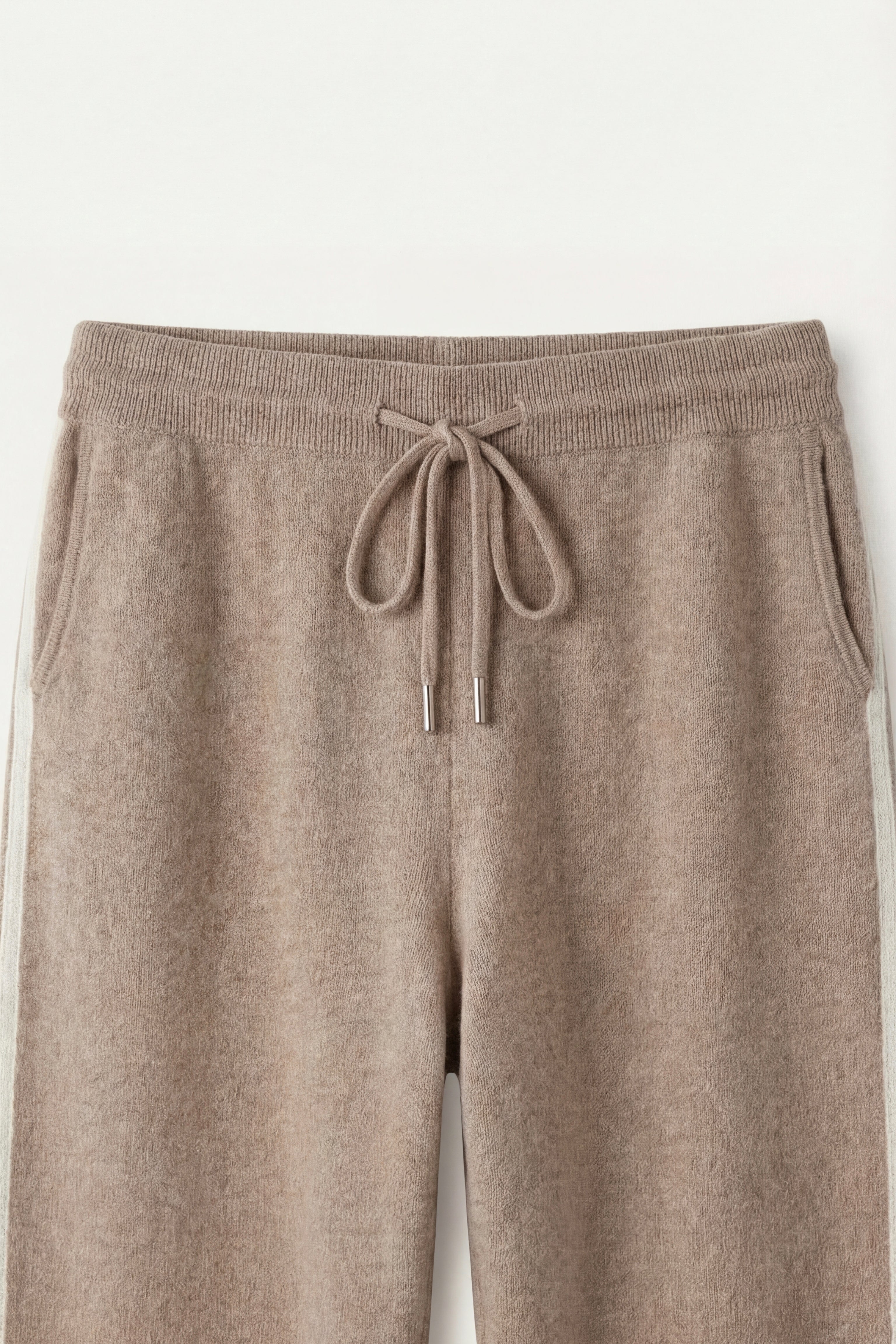 Leonis Cashmere Set Beige