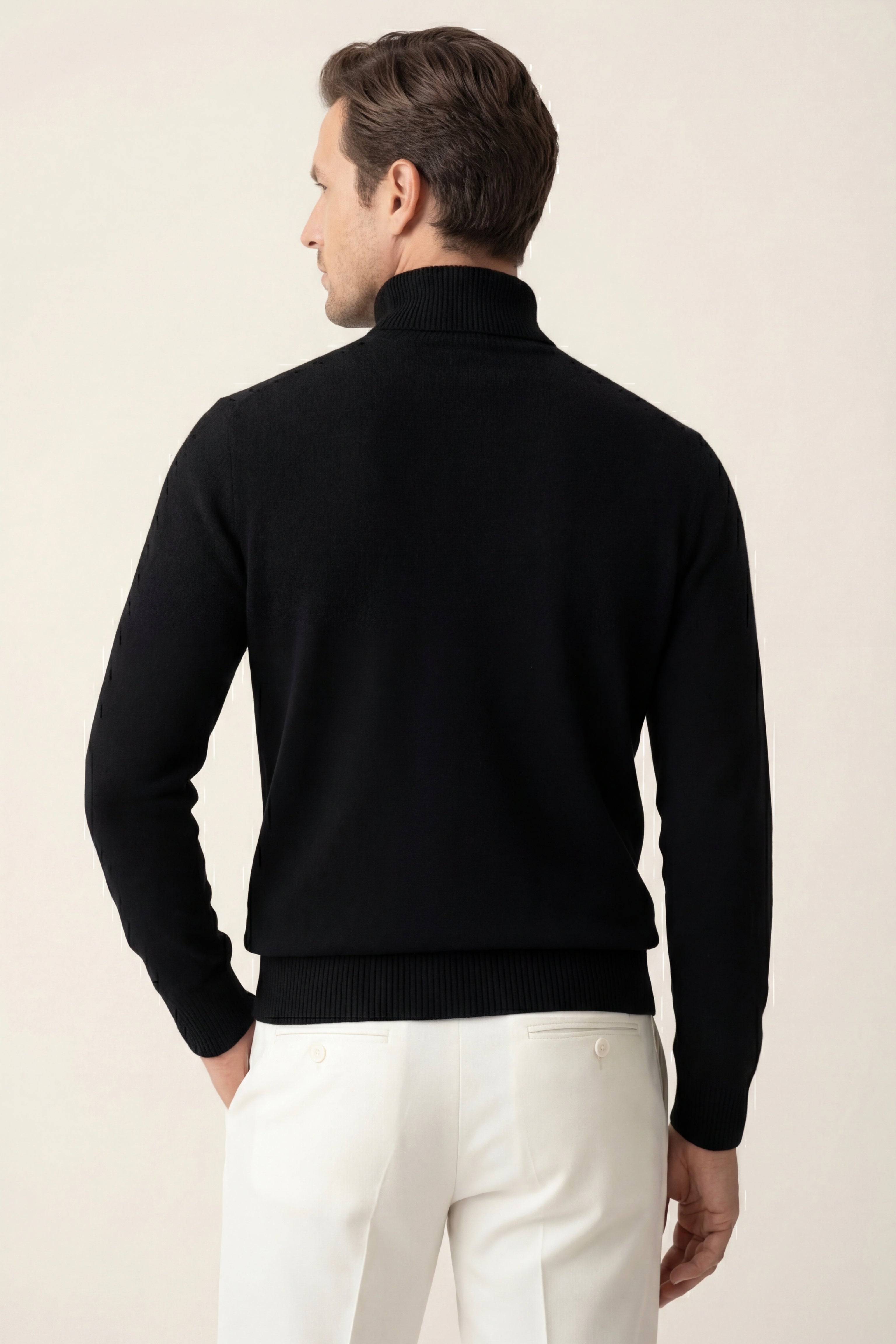 Avenzo Cashmere Turtleneck Black