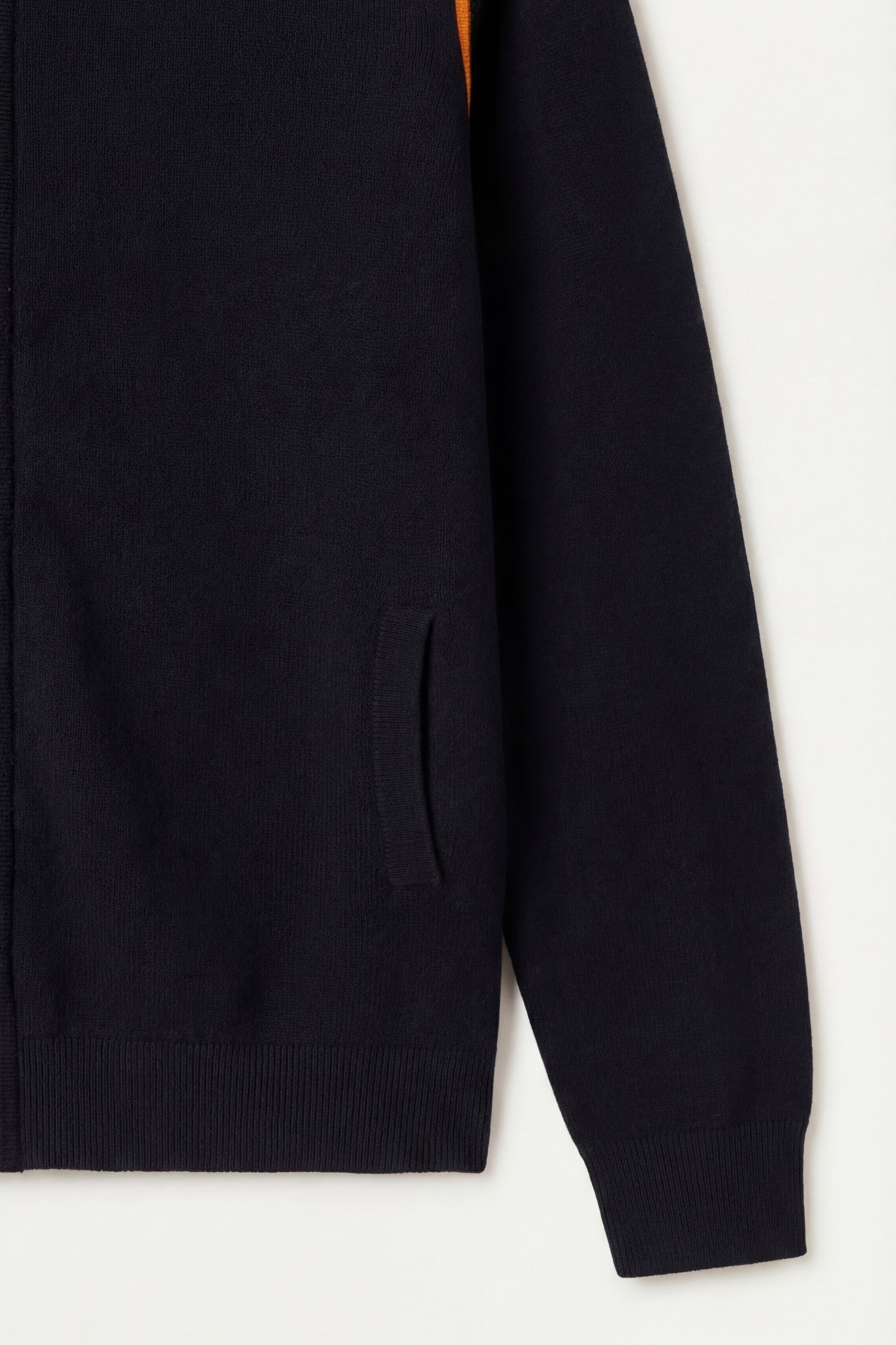 Leonis Cashmere Set Black